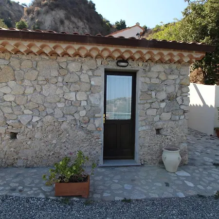 Agriturismo Casato Ruggero 农家乐 *
